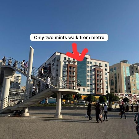 Backpackers Heaven ! 18 Beds In A 2 Bedroom Apartment In Front Of Union Metro Station Diera Dubai Bagian luar foto